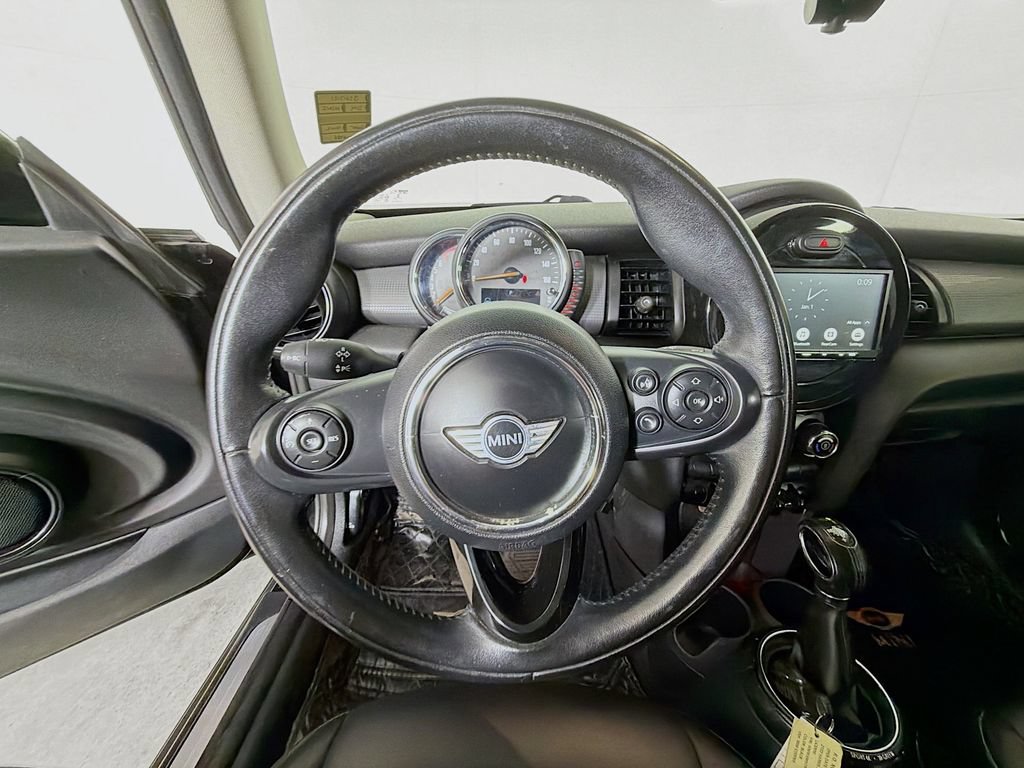 Used 2014 MINI Cooper 2-Door Hardtop FWD image 13