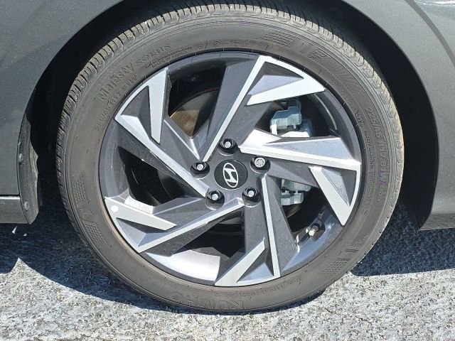 Certified 2025 Hyundai Elantra Sport w/ Cargo Package image 22