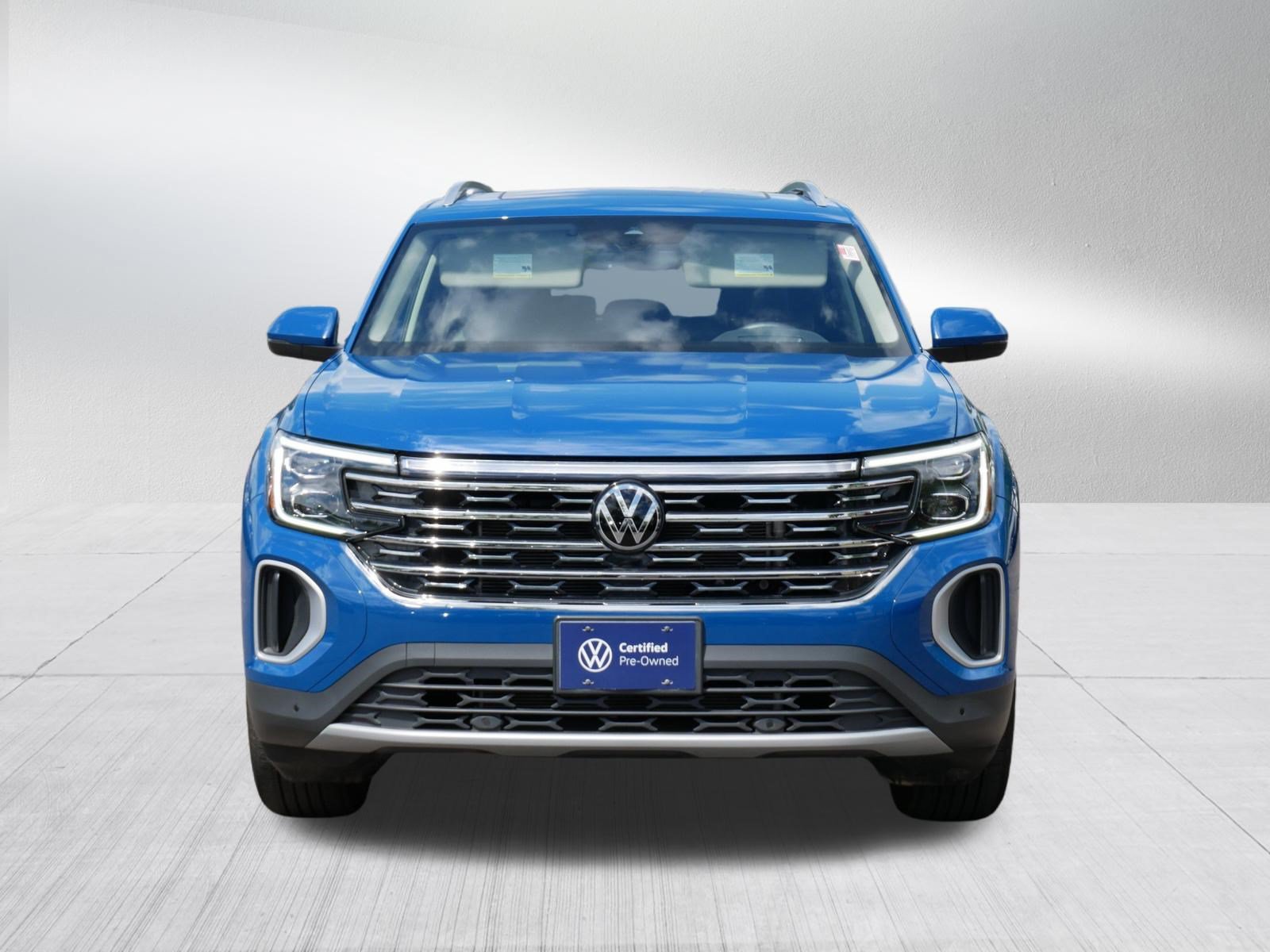Certified 2025 Volkswagen Atlas SEL AWD/4WD image 2