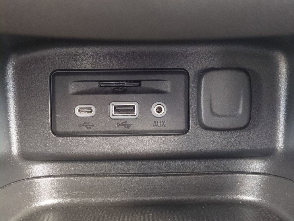 Used 2022 Chevrolet Equinox RS w/ Infotainment Package AWD/4WD image 26