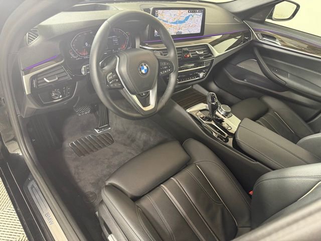 Used 2023 BMW 530i xDrive image 10