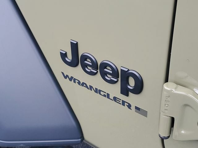 Used 2025 Jeep Wrangler Sport AWD/4WD image 9
