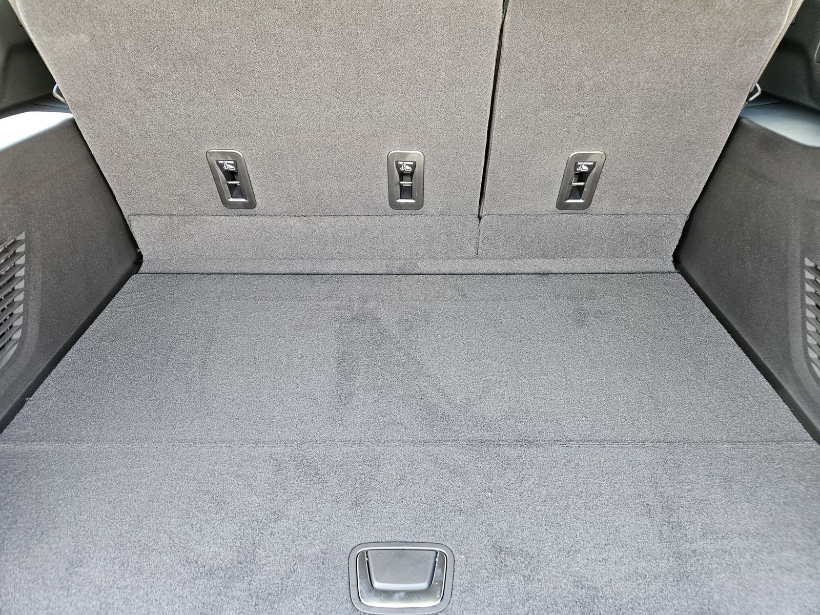 New 2026 Chevrolet Suburban Premier w/ Sun And Tow Package image 33