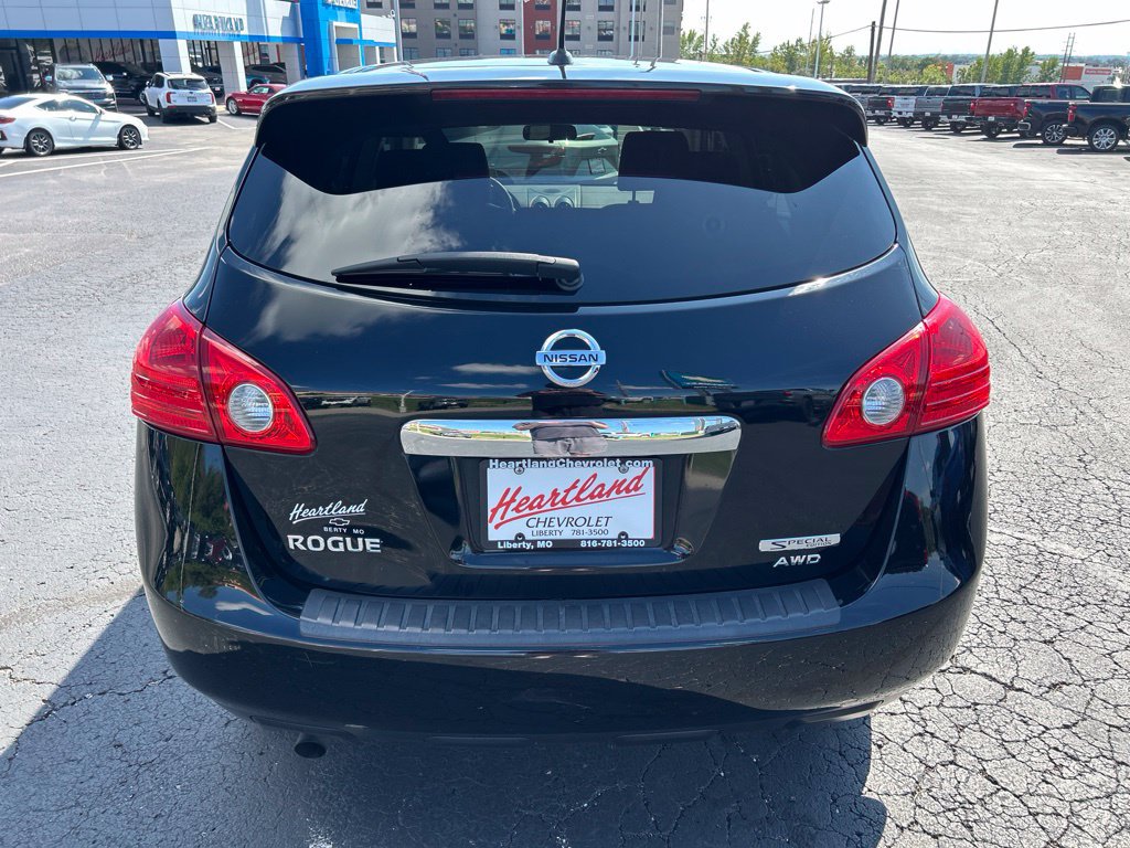Used 2013 Nissan Rogue S w/ Special Edition Pkg AWD/4WD image 6
