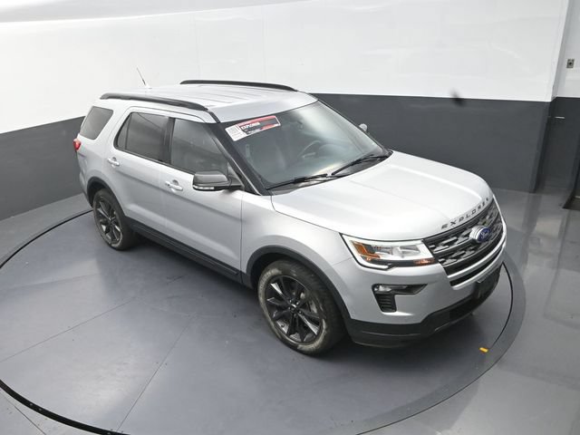 Used 2019 Ford Explorer XLT w/ Equipment Group 202A AWD/4WD image 11