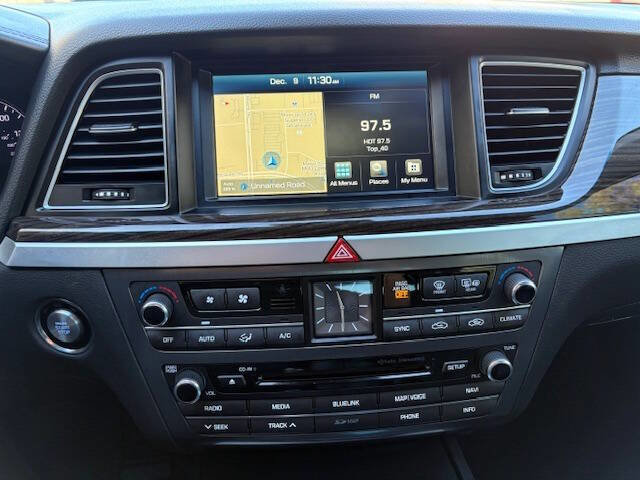 Used 2017 Genesis G80 3.8 image 18