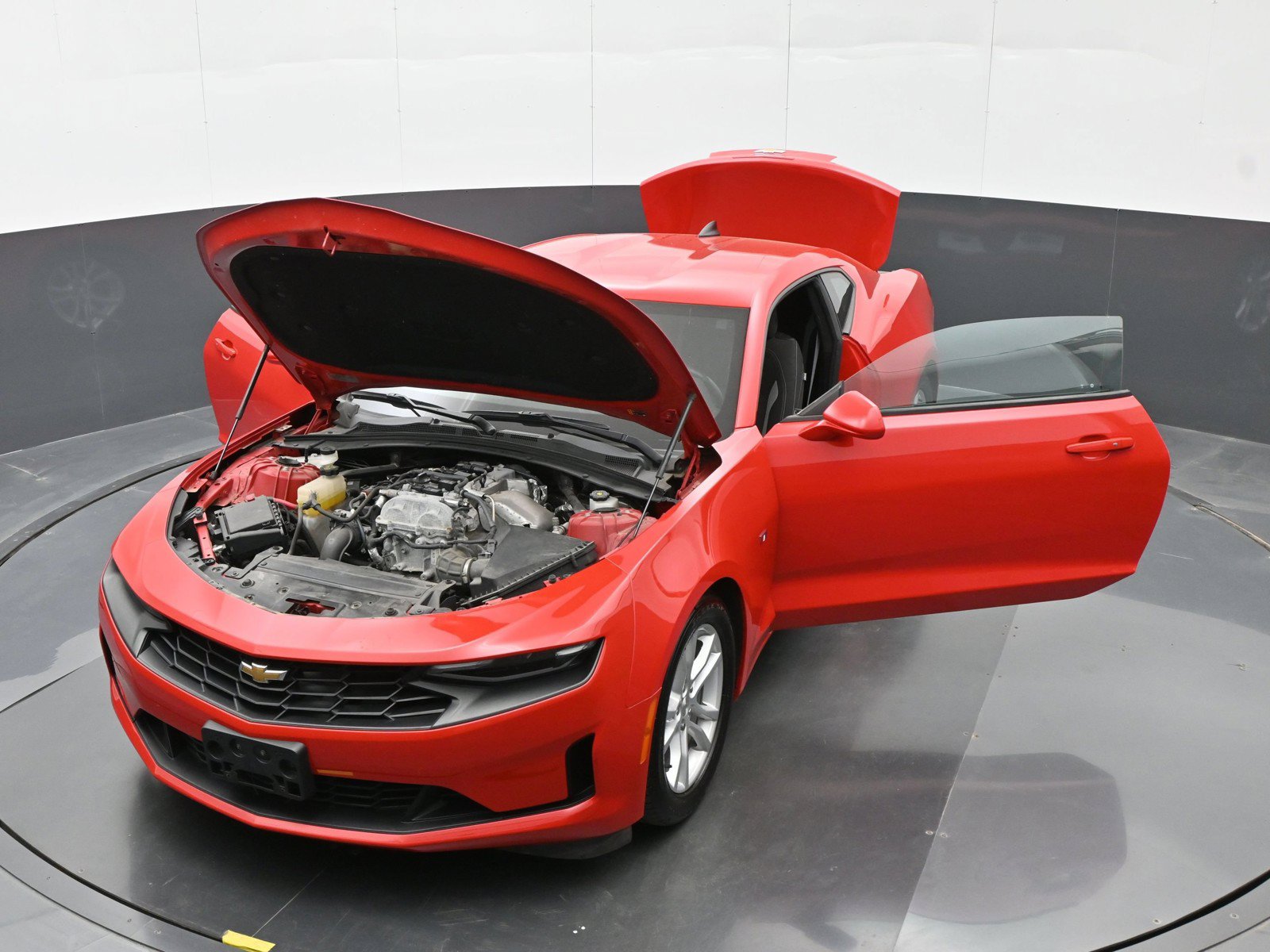 Used 2021 Chevrolet Camaro LS RWD image 41