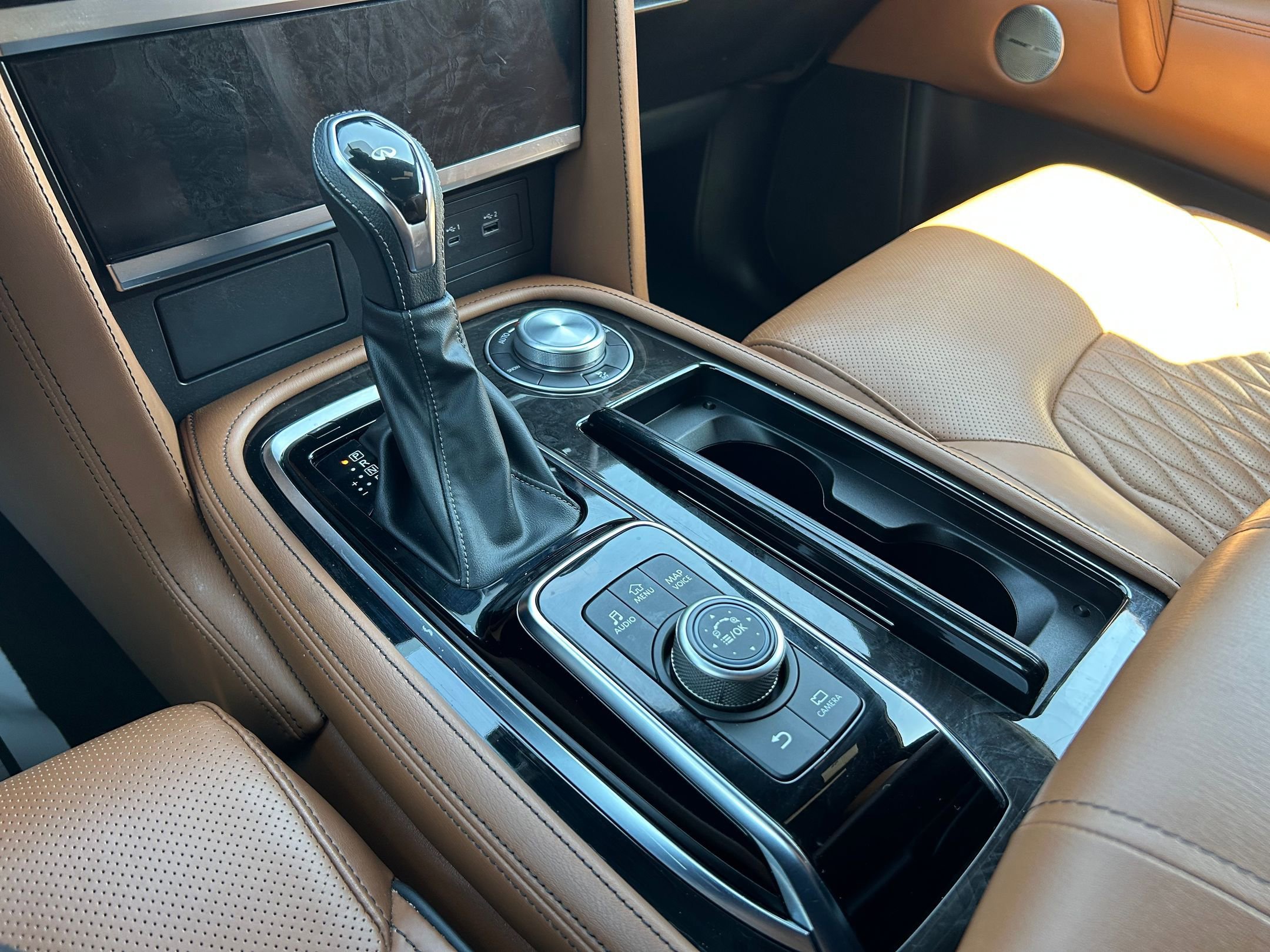 Used 2024 INFINITI QX80 Sensory w/ All-Season Package AWD/4WD image 19