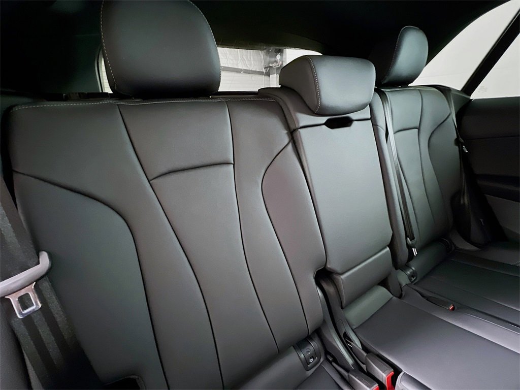 New 2025 Audi Q8 Premium image 29