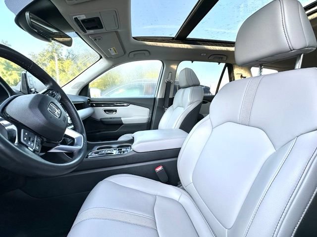 Used 2025 Honda Pilot Touring image 21