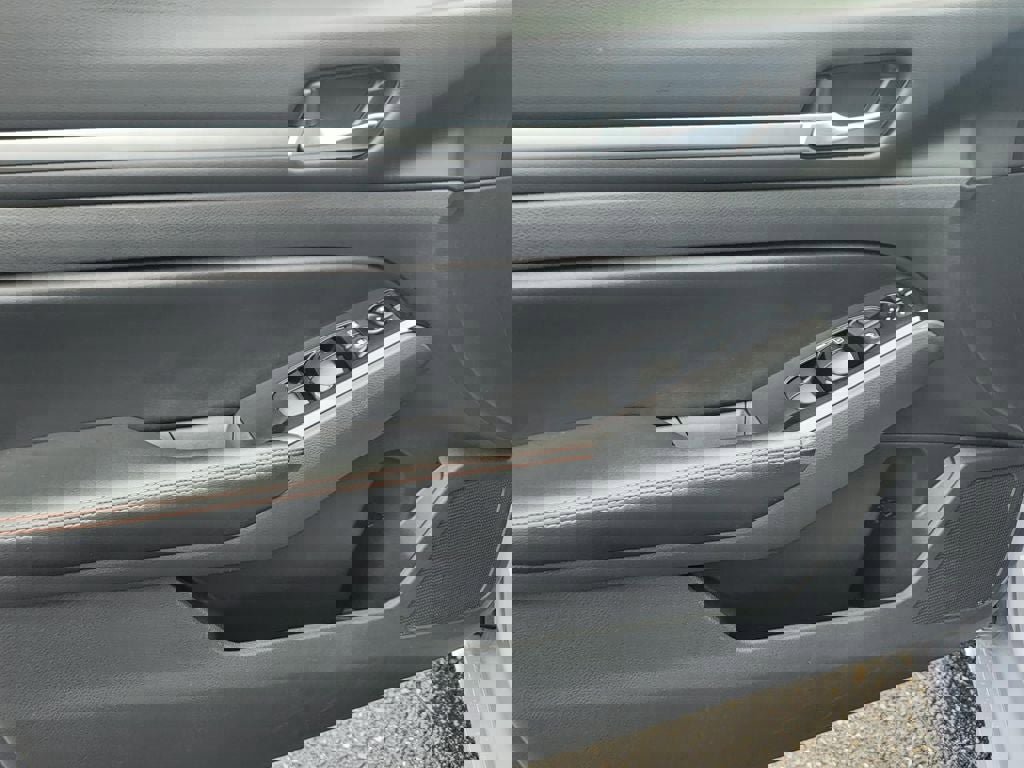 Certified 2024 Nissan Altima 2.5 SR image 11