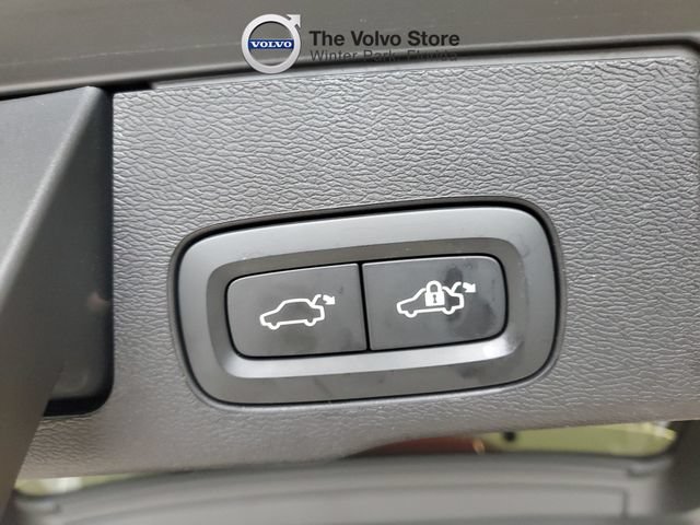 Certified 2023 Volvo XC60 B5 Plus w/ Protection Package Premier AWD/4WD image 10