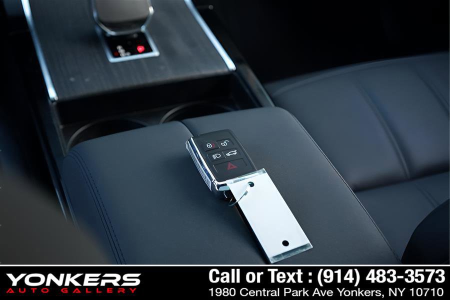 Used 2024 Land Rover Range Rover Evoque S image 21