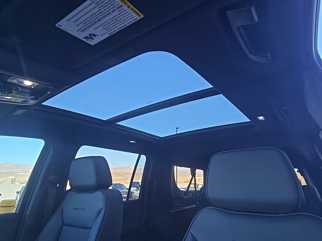 New 2026 GMC Yukon XL Denali w/ Sun & Power Step Package AWD/4WD image 24