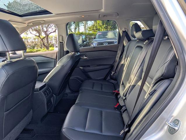 Certified 2022 Nissan Rogue SV w/ SV Premium Package AWD/4WD image 12