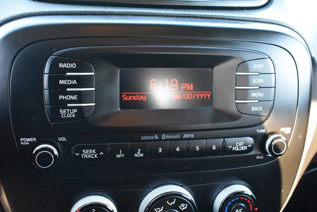 Used 2015 Kia Soul image 26