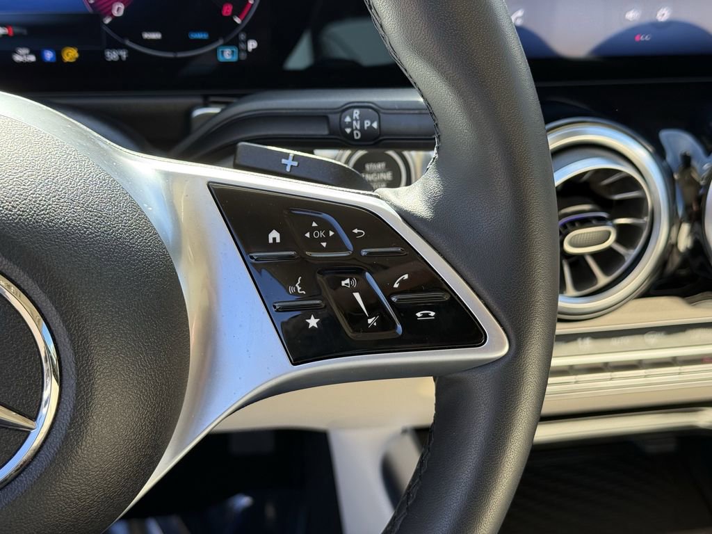 Certified 2025 Mercedes-Benz GLB 250 4MATIC image 29