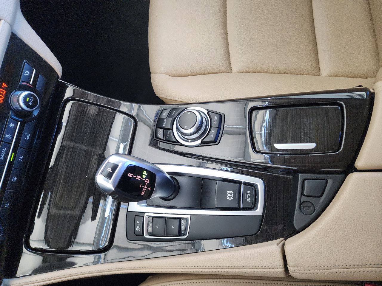 Used 2013 BMW 528i Sedan RWD image 24