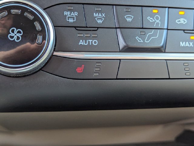 Used 2020 Ford Escape SE AWD/4WD image 28