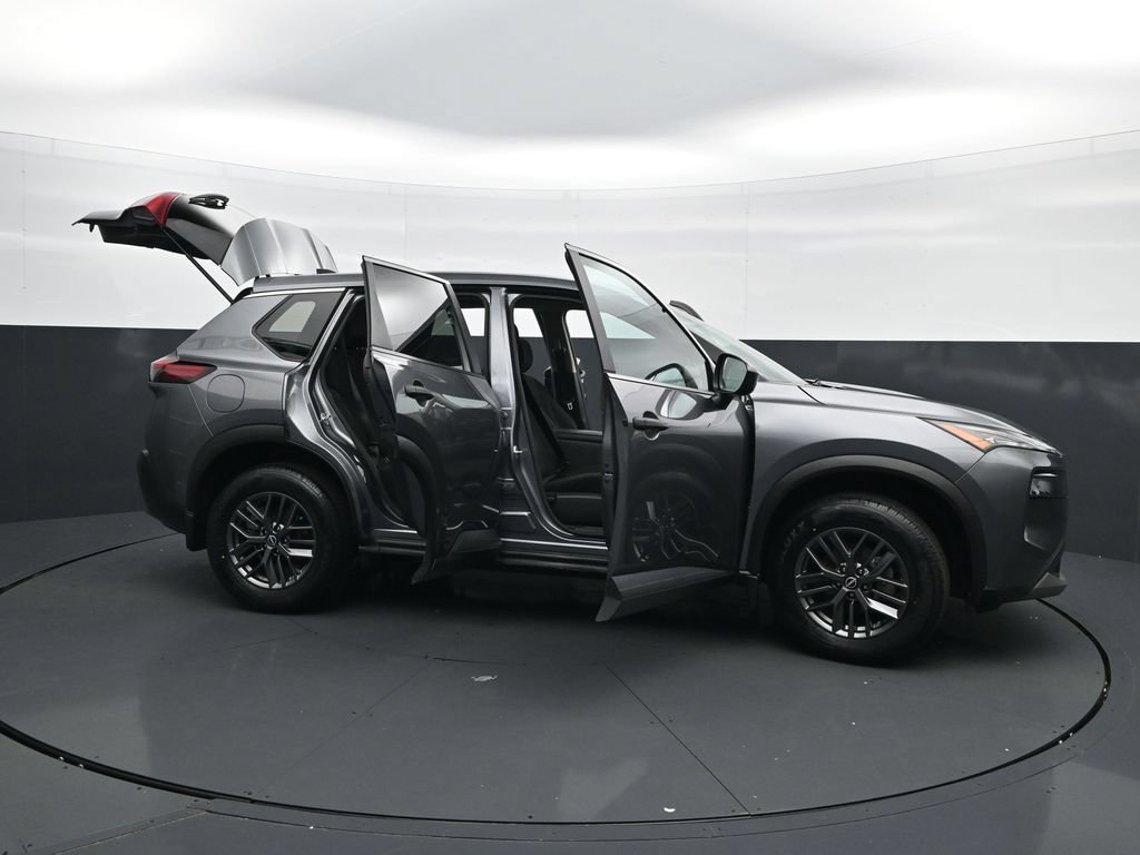 Used 2023 Nissan Rogue S AWD/4WD image 52