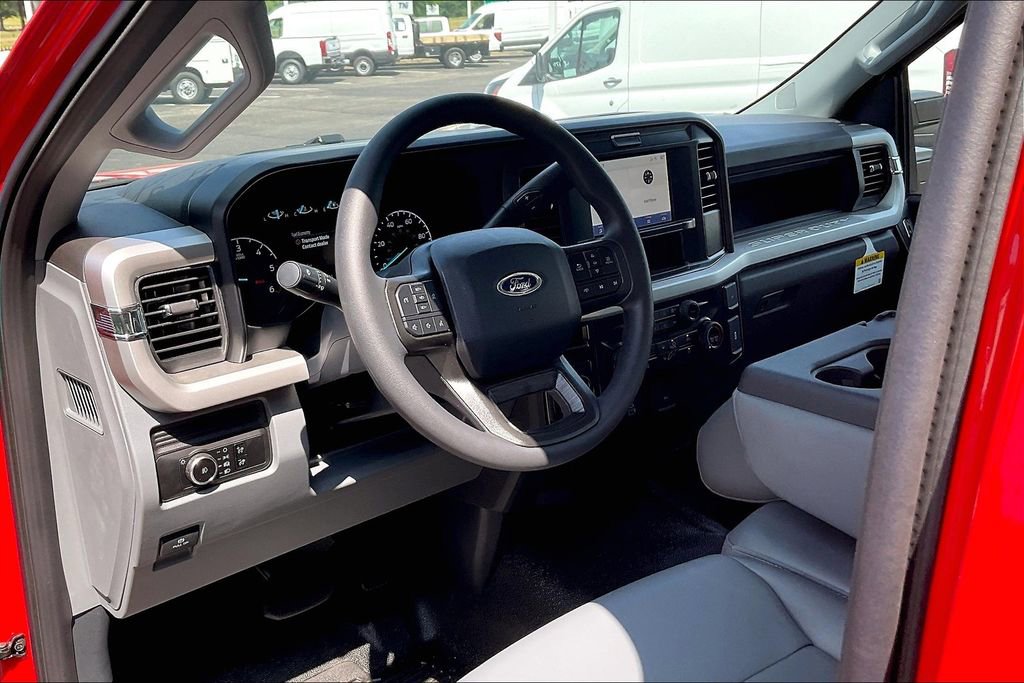 New 2025 Ford F550 2WD Regular Cab Super Duty w/ XL Chrome Package image 6