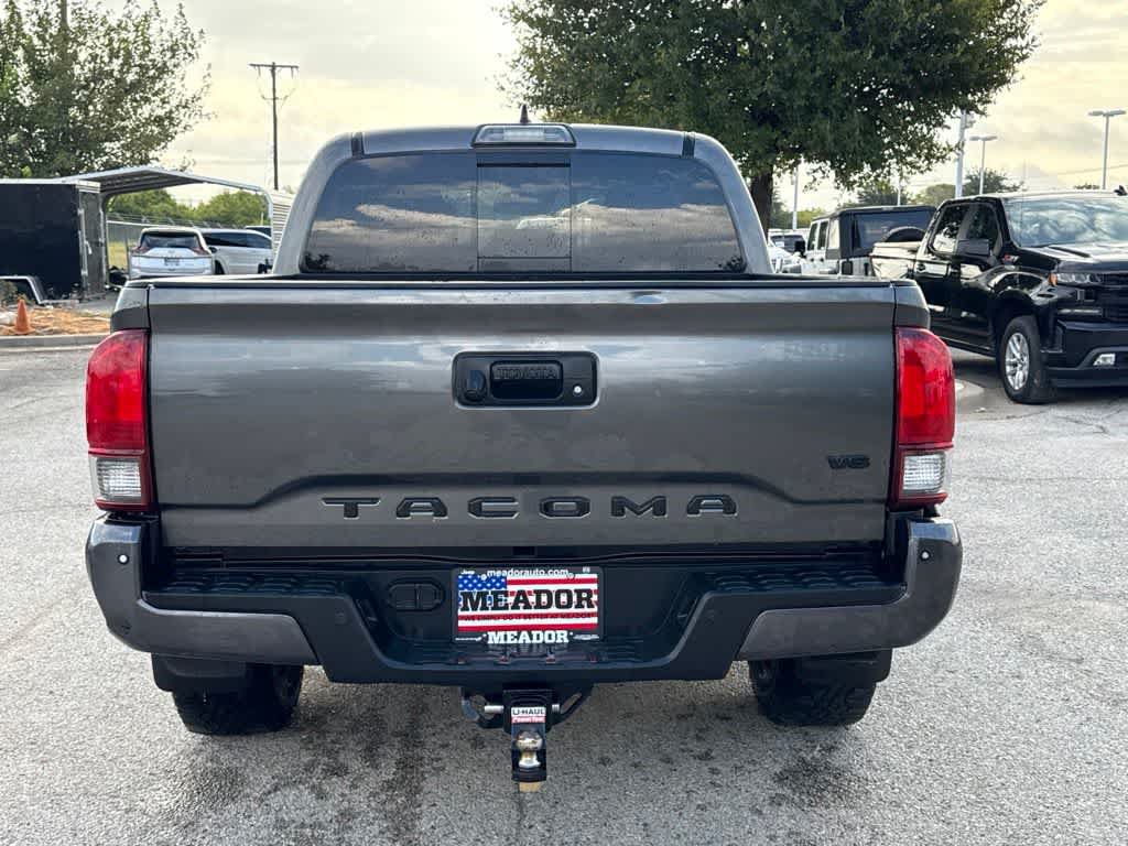 Used 2019 Toyota Tacoma TRD Off-Road AWD/4WD image 4