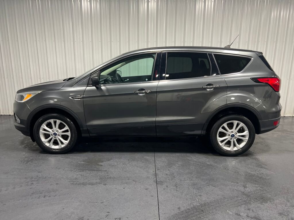 Used 2019 Ford Escape SE image 16