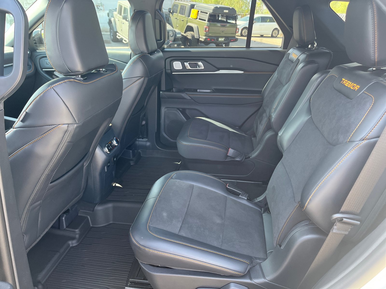 Used 2026 Ford Explorer Tremor w/ Tremor Ultimate Package AWD/4WD image 28