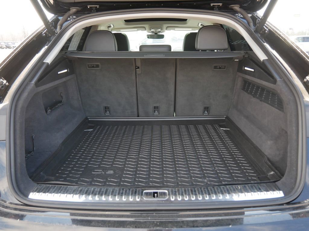 Used 2023 Audi Q8 Premium Plus w/ Premium Plus Package image 10