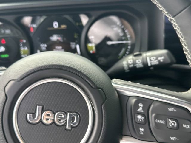 Certified 2025 Jeep Wrangler Unlimited Sahara w/ Safety Group image 27