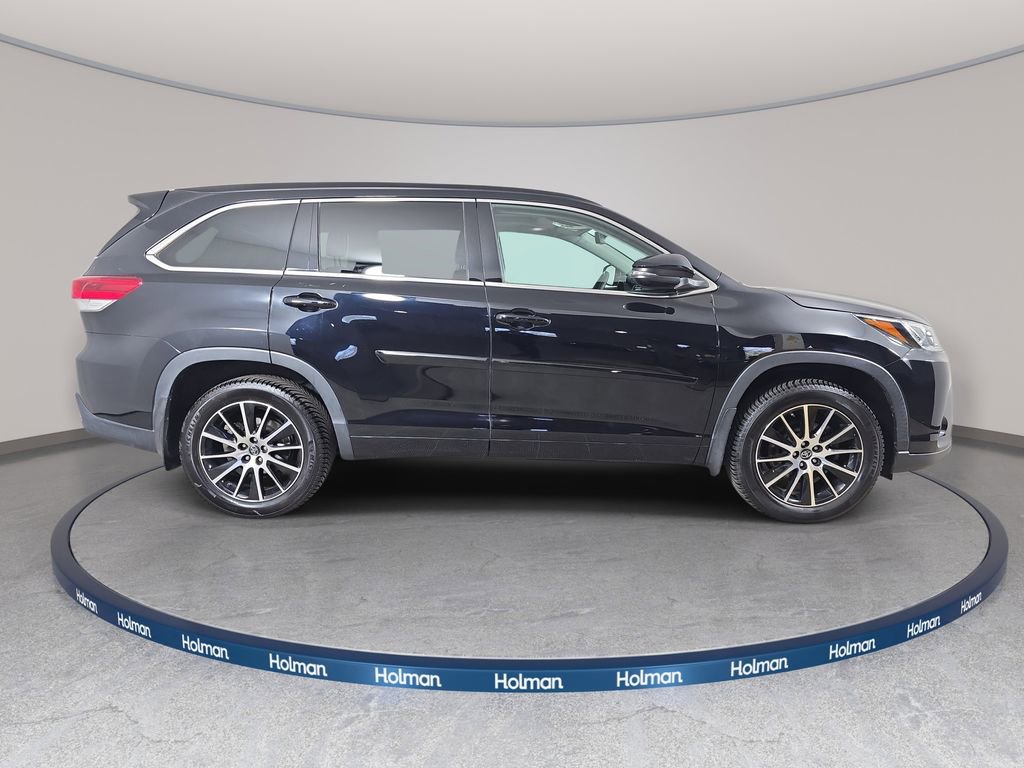 Used 2017 Toyota Highlander SE image 5