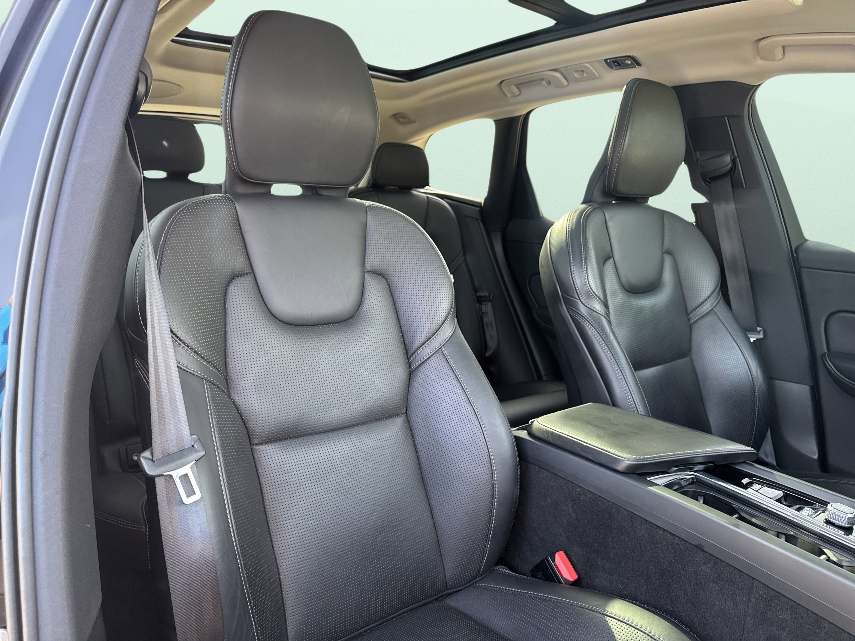 Used 2021 Volvo XC60 T5 Inscription image 37