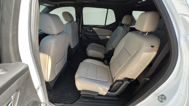 Used 2023 Chevrolet Traverse LT w/ LT Premium Package FWD image 20