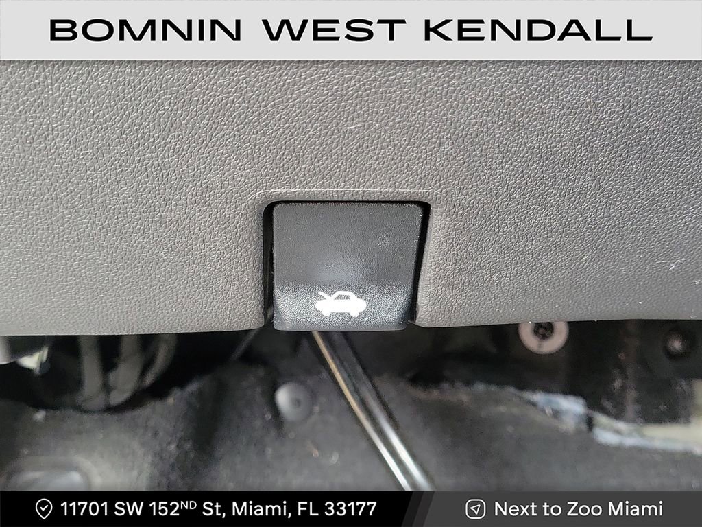 Used 2021 Chevrolet Silverado 1500 Custom image 16