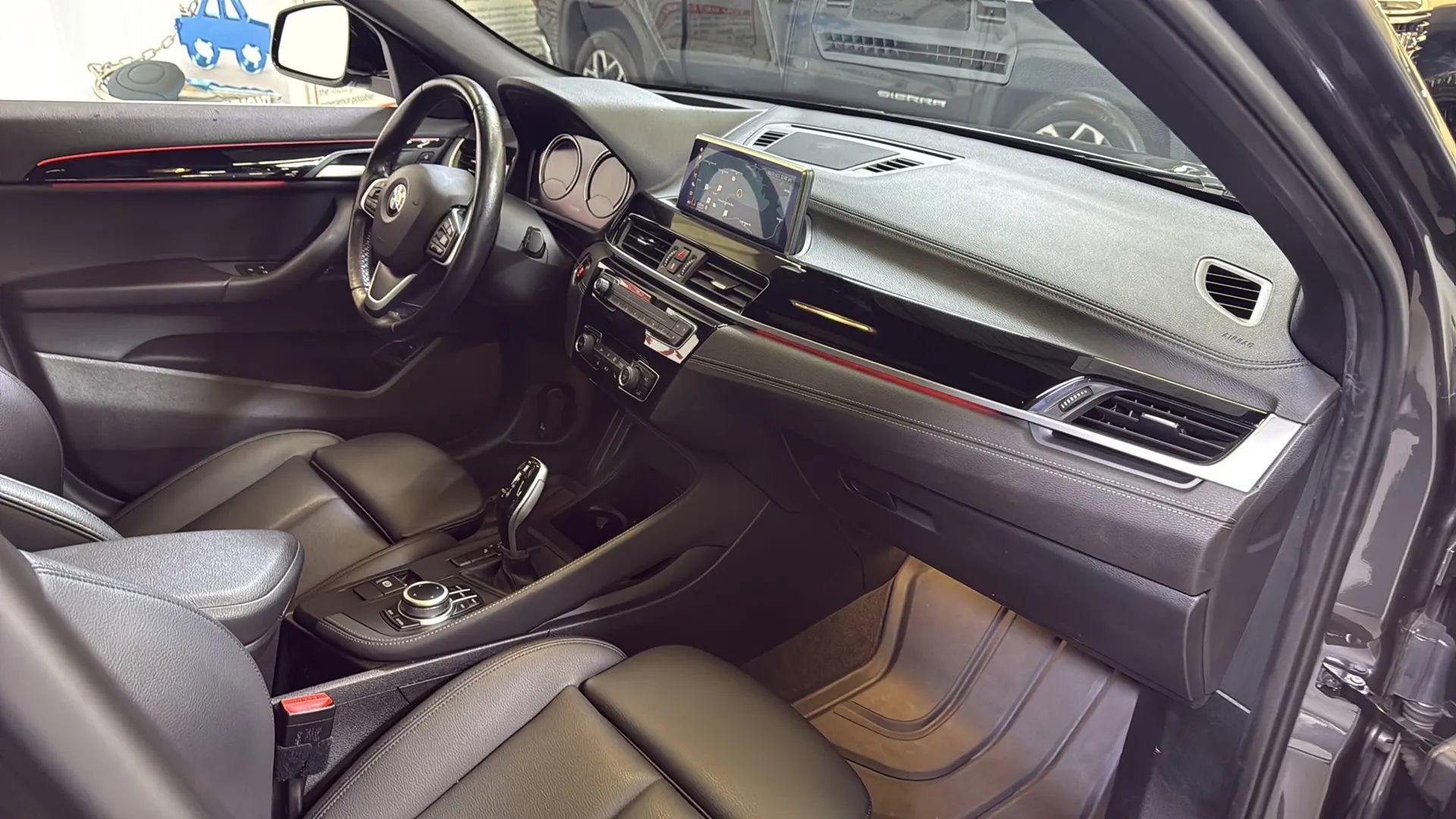 Used 2021 BMW X2 sDrive28i image 16