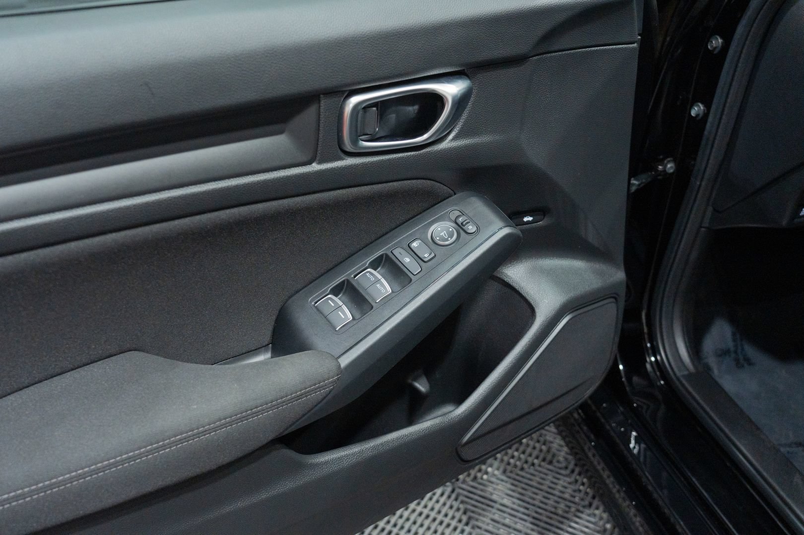 Used 2024 Honda Civic Sport image 12