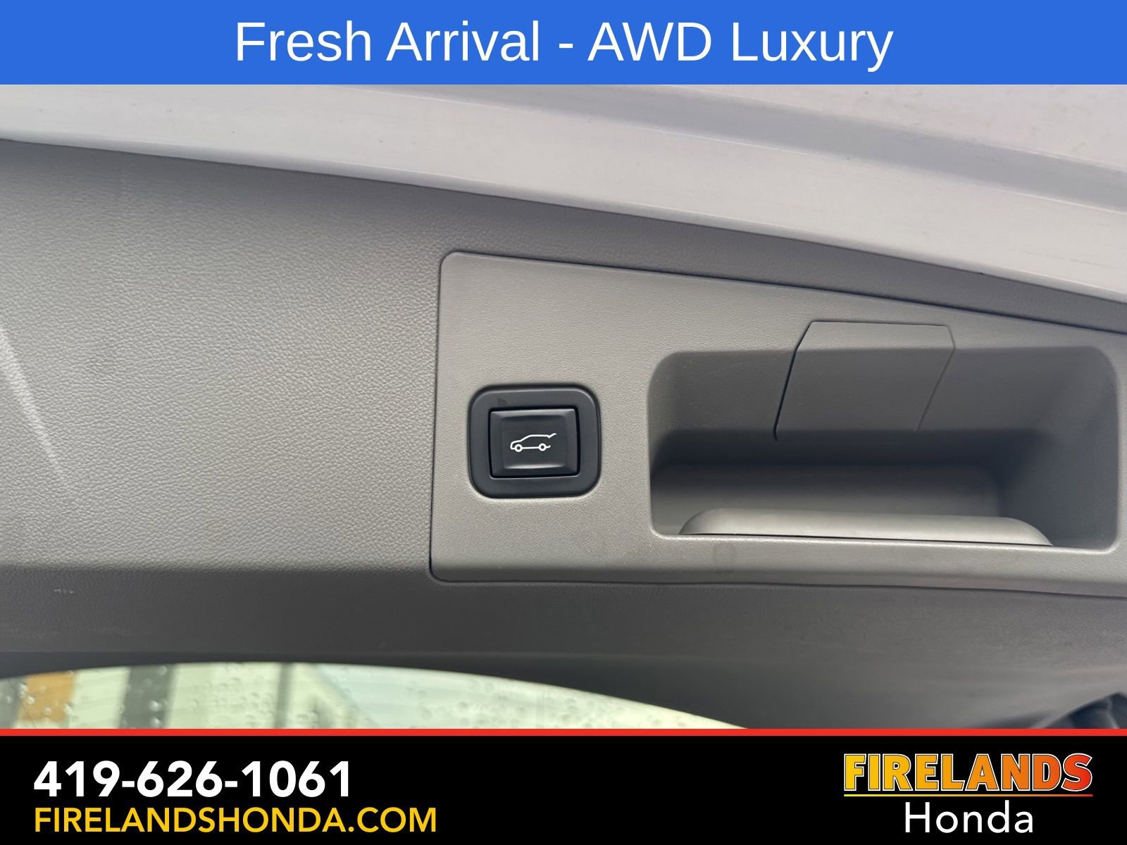 Used 2017 Cadillac XT5 Luxury w/ Driver Awareness Package image 34