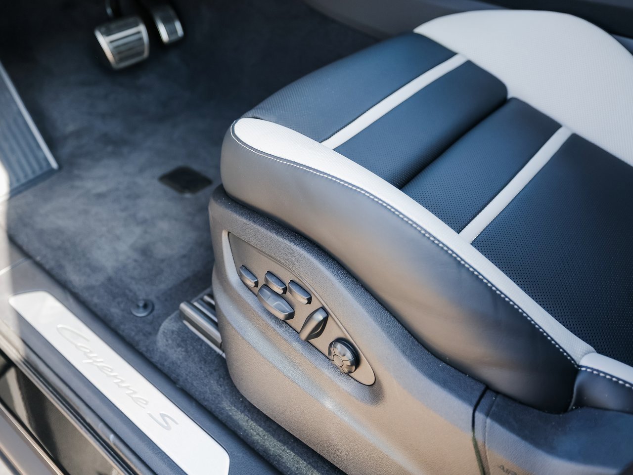 New 2026 Porsche Cayenne S image 14