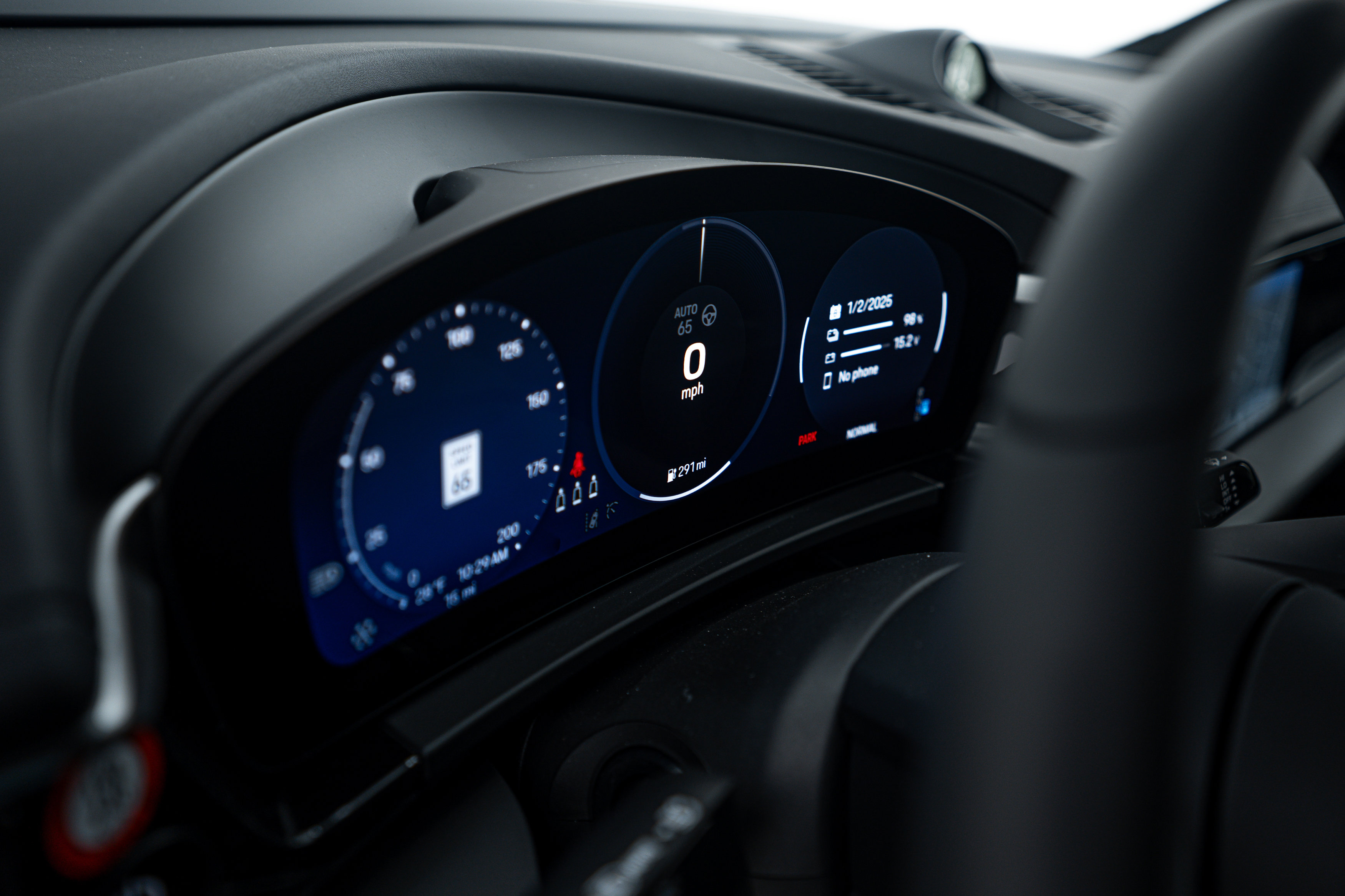 Certified 2025 Porsche Macan Electric image 15