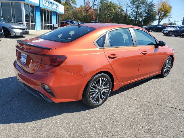 Used 2022 Kia Forte GT-Line w/ GT-Line Premium Package FWD image 4