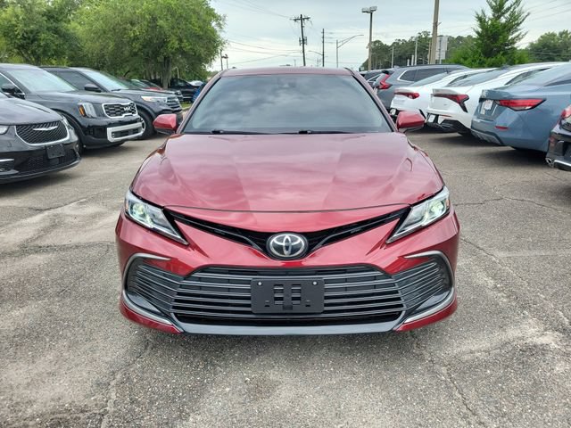 Used 2021 Toyota Camry LE FWD image 5