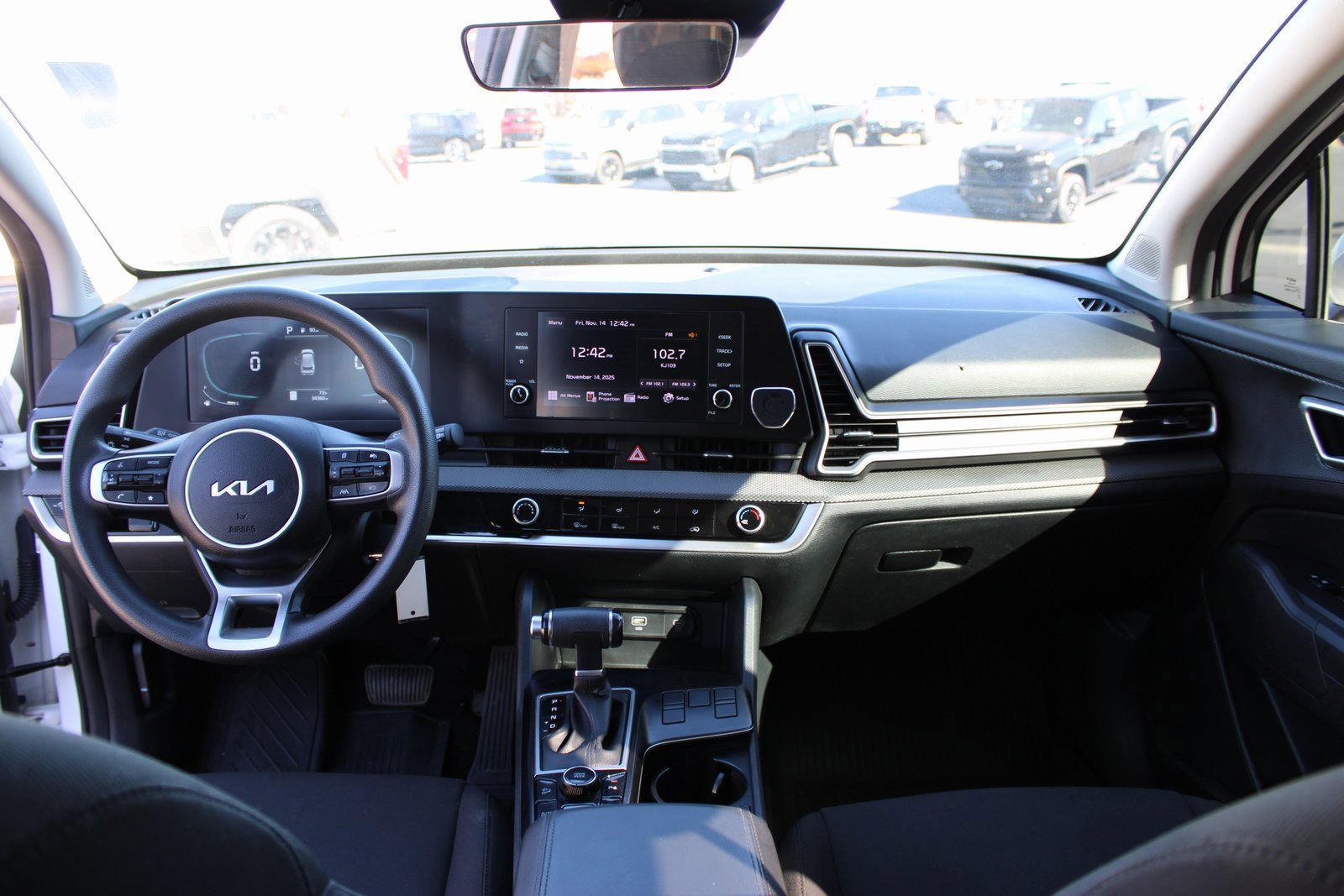 Used 2025 Kia Sportage LX image 13