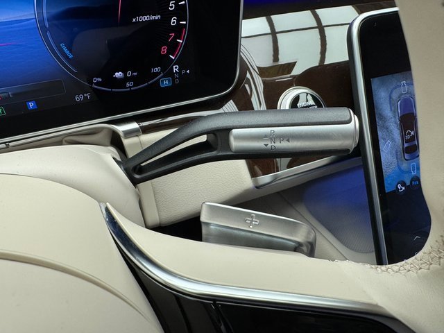 Used 2025 Mercedes-Benz S 580e S 580e image 21