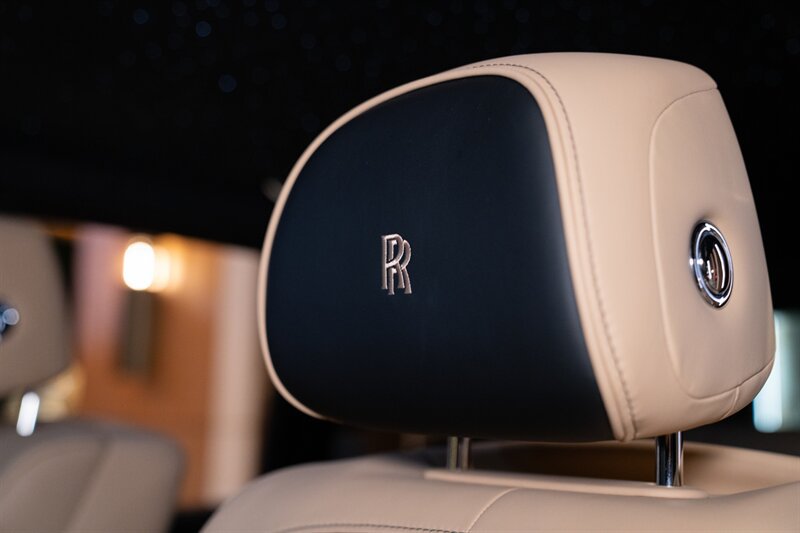 Used 2027 Rolls-Royce Cullinan Black Badge AWD/4WD image 22