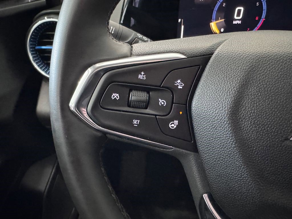 Certified 2025 Chevrolet Trax LT w/ LT Convenience Package image 18