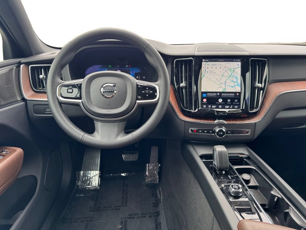 Certified 2024 Volvo XC60 B5 Plus w/ Protection Package Premier AWD/4WD image 26