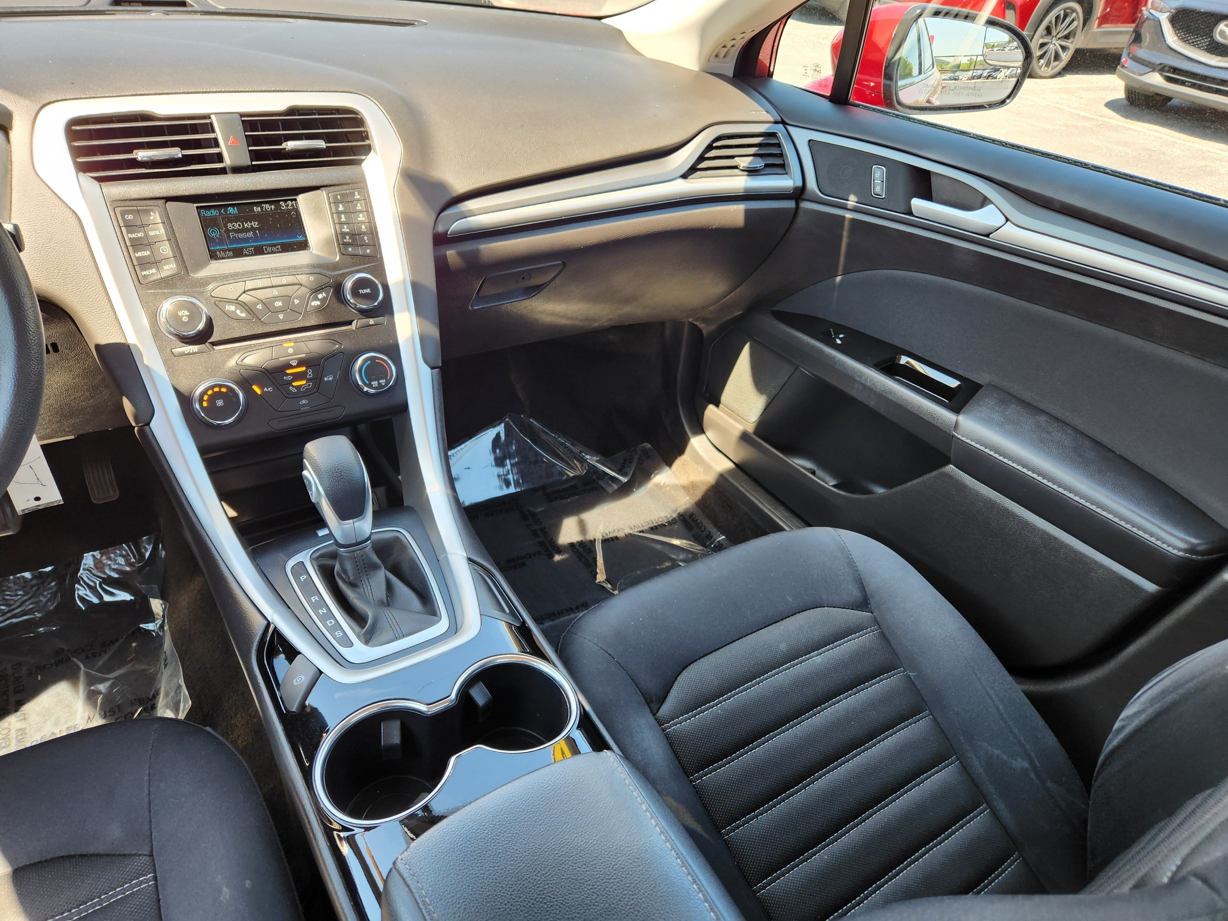 Used 2014 Ford Fusion SE FWD image 14