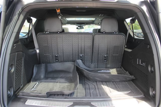 Used 2023 Chevrolet Suburban Z71 w/ Luxury Package AWD/4WD image 28