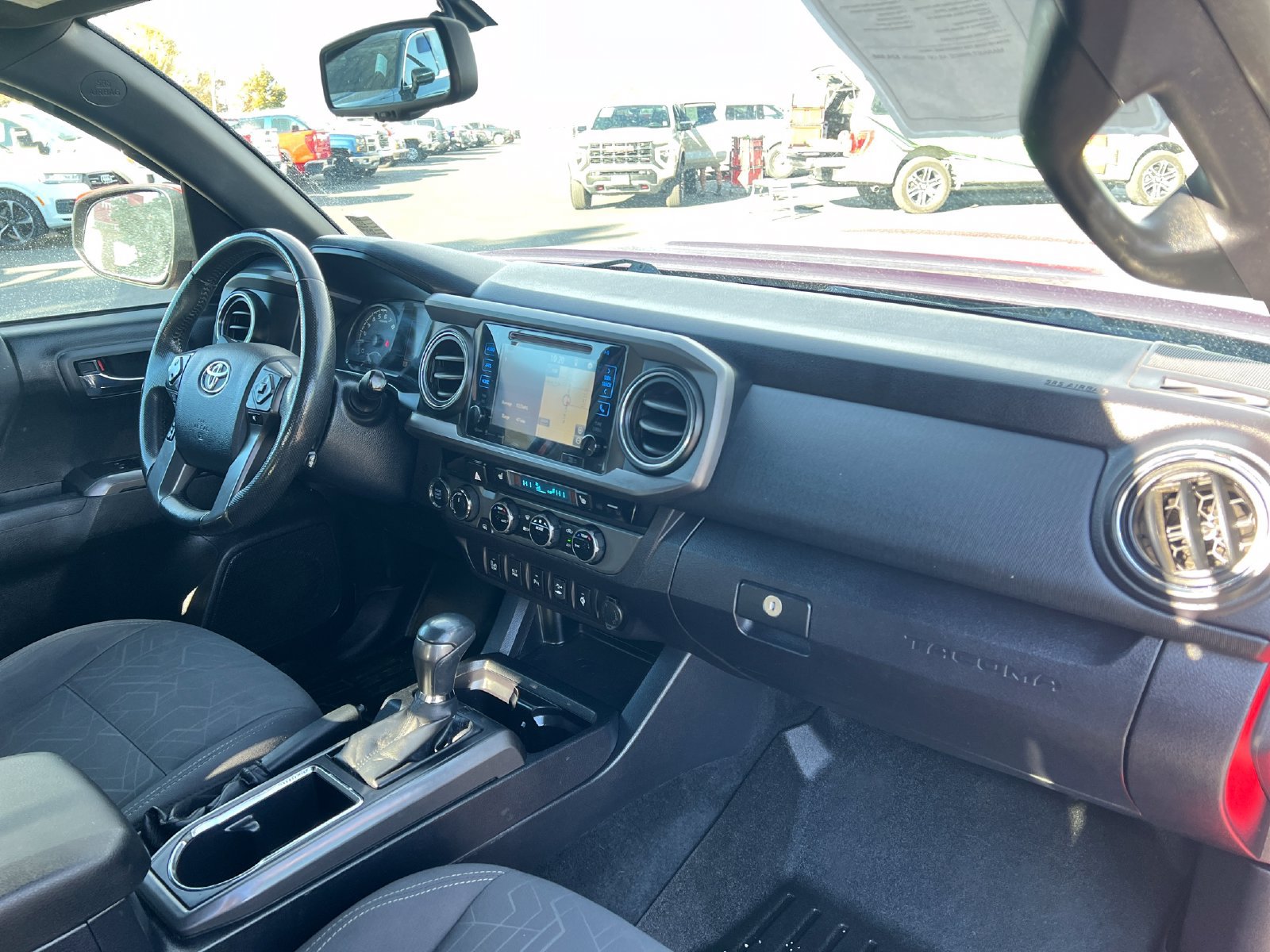 Used 2017 Toyota Tacoma TRD Sport w/ Premium & Technology Package AWD/4WD image 36