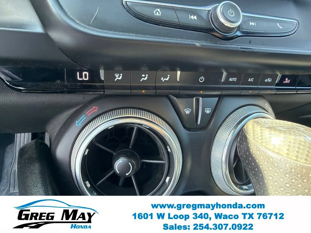 Used 2020 Chevrolet Camaro LT RWD image 21